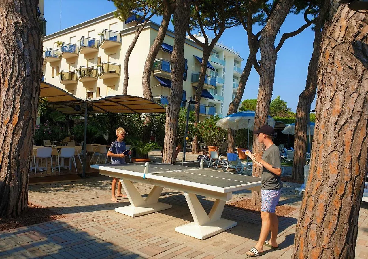 Hotel Excelsior Lido di Jesolo 4*,  Italy